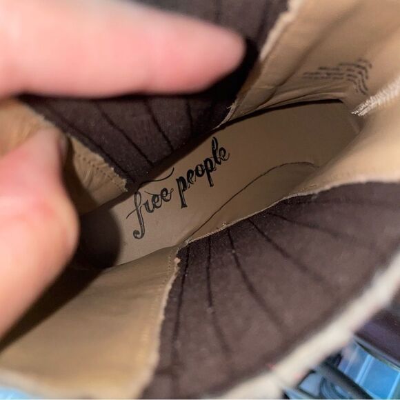 FREE PEOPLE New Frontier Chelsea Leather Boots Washed Taupe Pointed Toe 7.5 NEW! - Picture 8 of 9